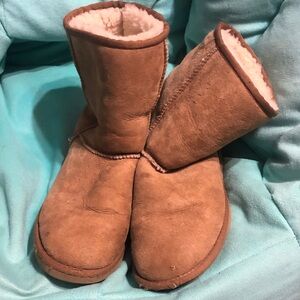 Uggs boots in size 8